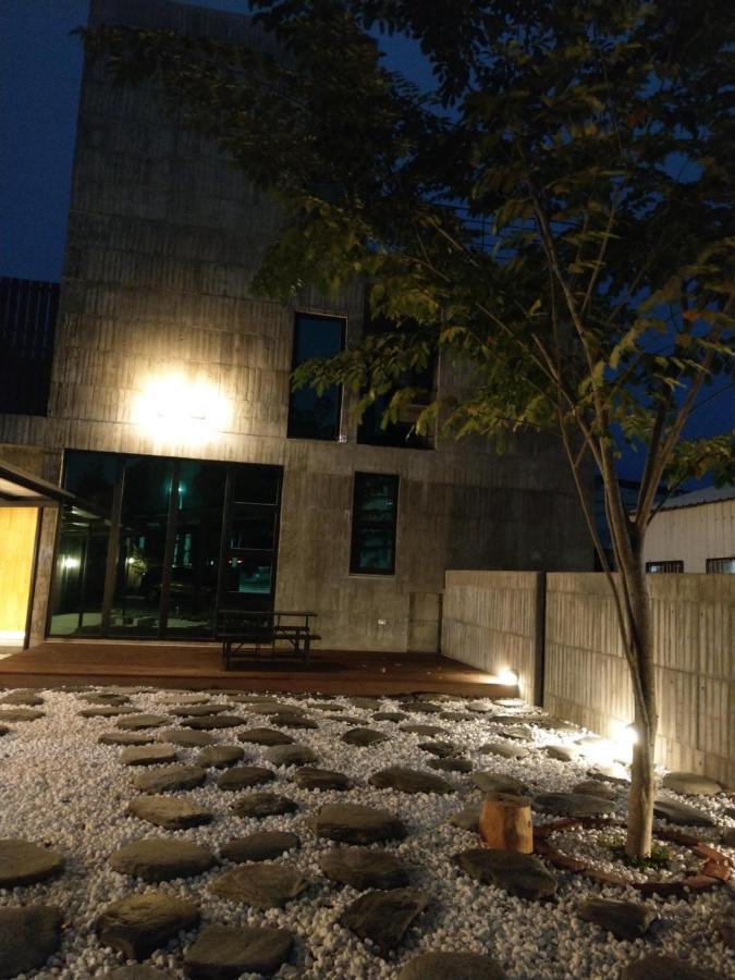 350 Lodge T'ai-tung Kültér fotó