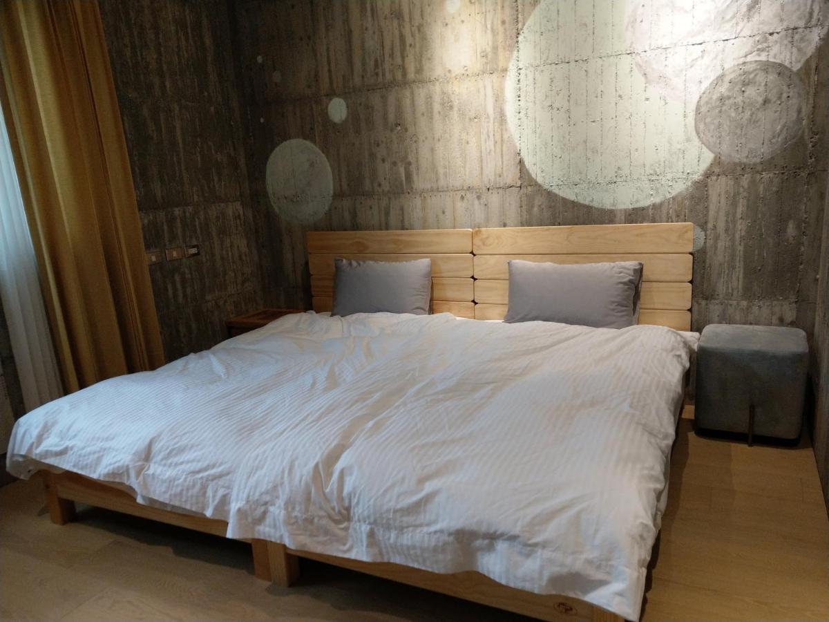 350 Lodge T'ai-tung Kültér fotó